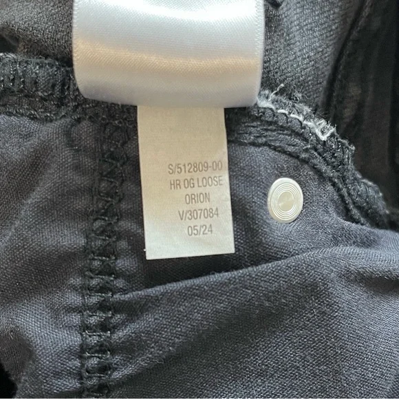 Old Navy High-Rise OG Loose Secret-Smooth Pockets Jeans Black Wash Size 6 Petite - Picture 12 of 12